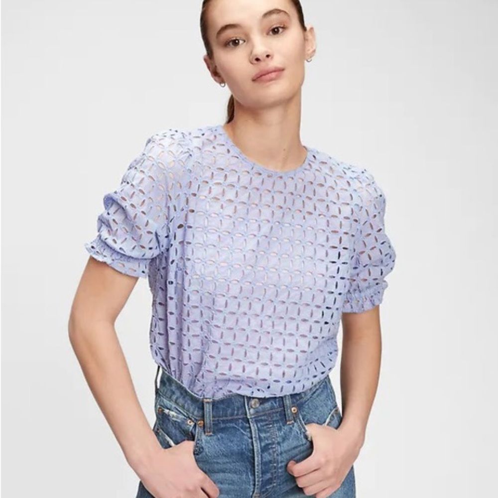 🌻3 for $25 SALE- Gap Puff Sleeve Eyelet Blouse NWT